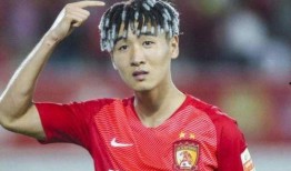 韦世豪最新爆料,足球生涯背后的故事与心路历程