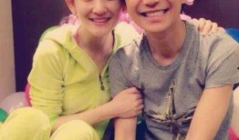 何炅爆料谢娜吃饭视频,温馨画面引网友热议